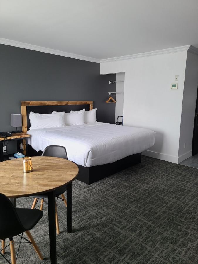 Napoleon Motel 2*
